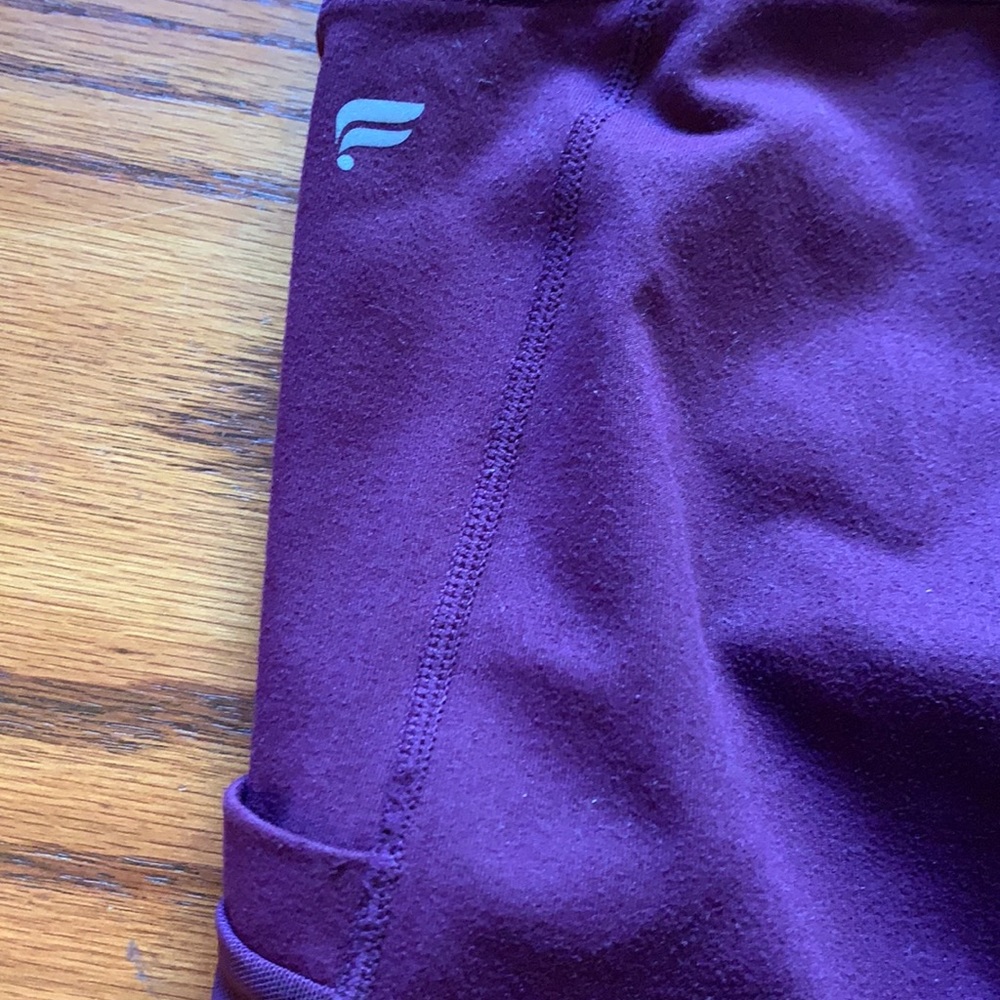 Fabletics Ruched Capris - Picture 5 of 5